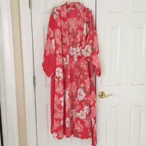 NWT NATORI PRIVATE LUXURIES RED FLORAL  ROBE